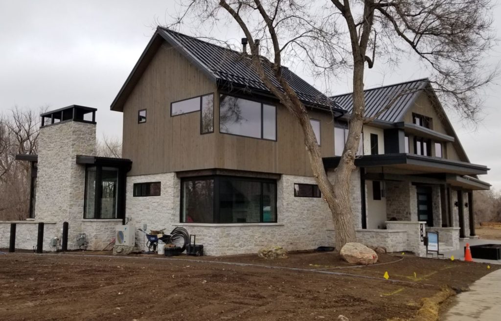 custom-home-construction-fort-collins-co-soft-contemporary-exterior