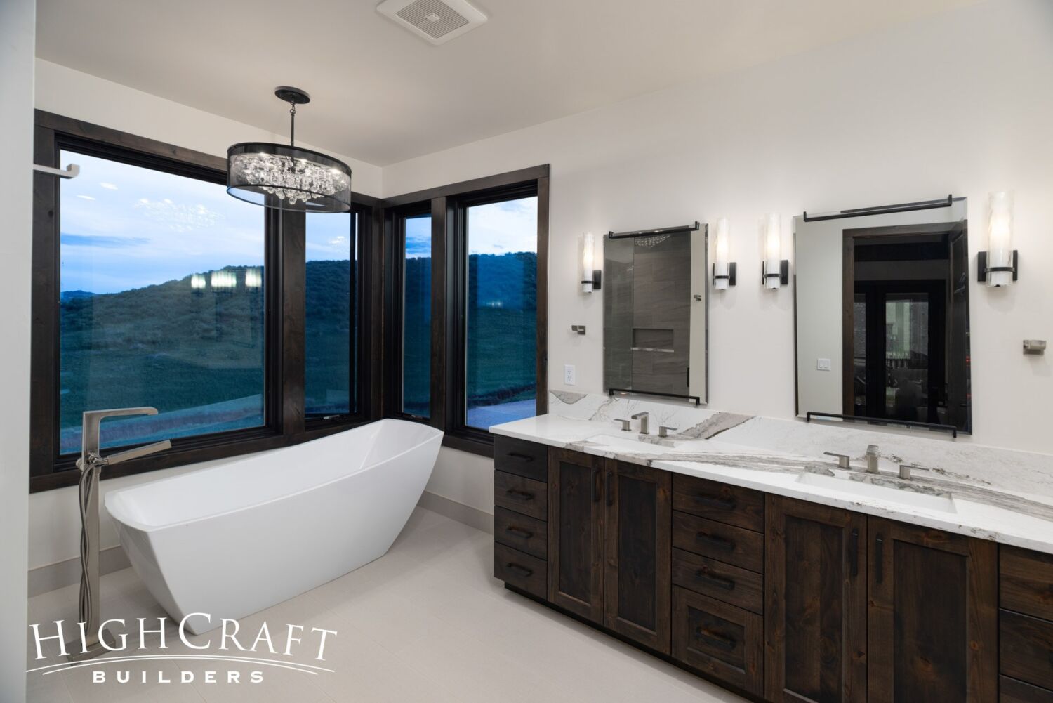 custom-home-master-bath-tub-vanity